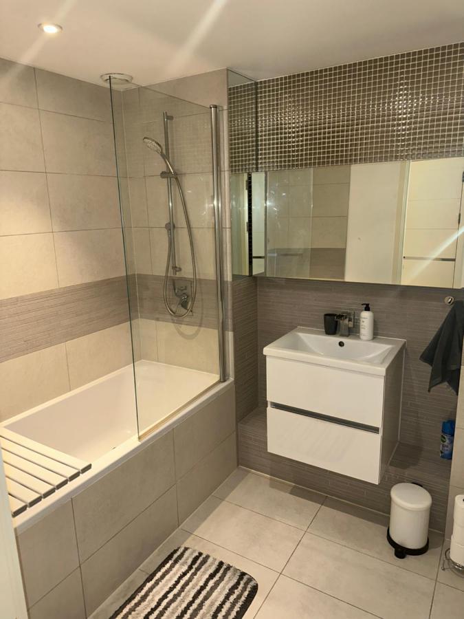 Luxury One Bedroom Apartment Londres Exterior foto